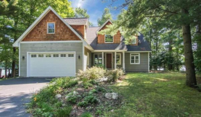 Stunning 4 Bedroom 3,5 bath home on Clam Lake at Torch Lake